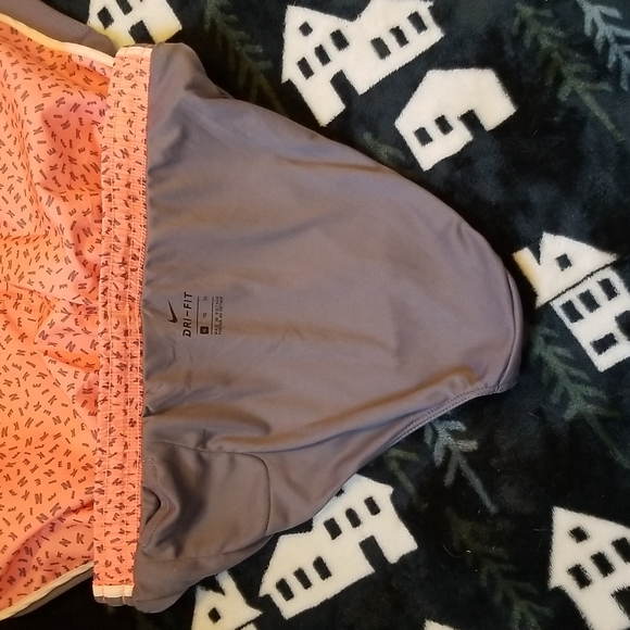 Girls Nike Shorts XL Peach & Gray Athletic Summer or Loungewear - Picture 4 of 8